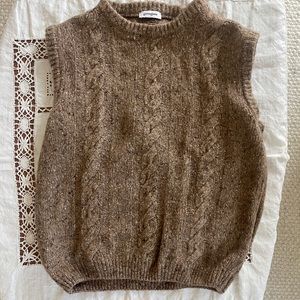 Gimaguas sweater vest